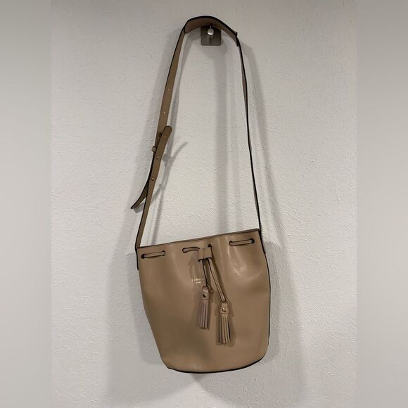 Camelia Roma Taupe Leather Bucket Bag Nude Red Interior - Picture 3 of 10